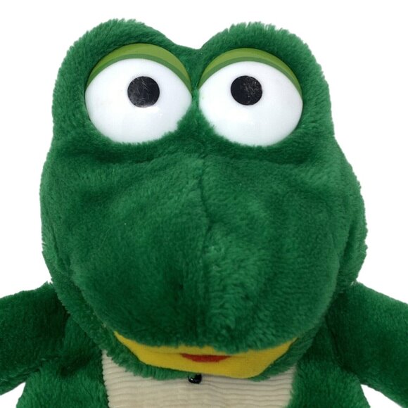Dakin Green Frog Hand Puppet 1985 Vintage Plush Black Bowtie Golf Club Cover - Picture 2 of 11